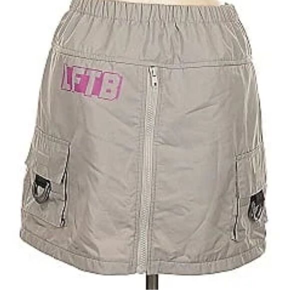 LF the brand Gray Elastic Waistband Skirt size small - Picture 8 of 8